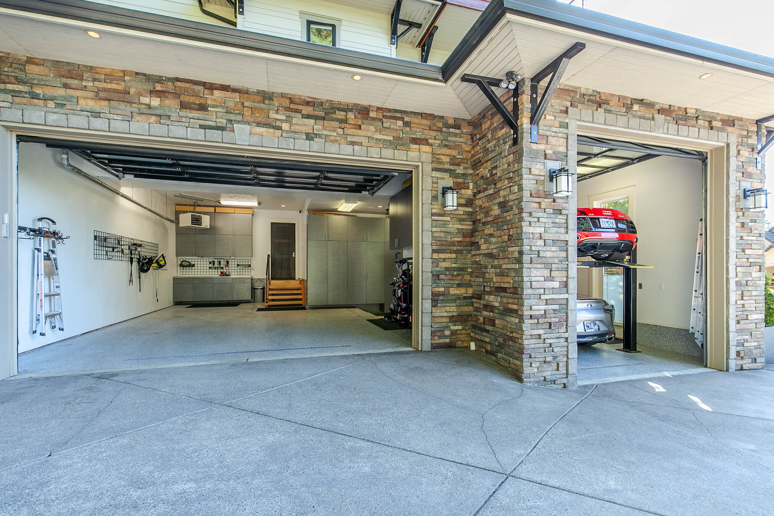 3033 Summit SkyEugene, OR 97405
