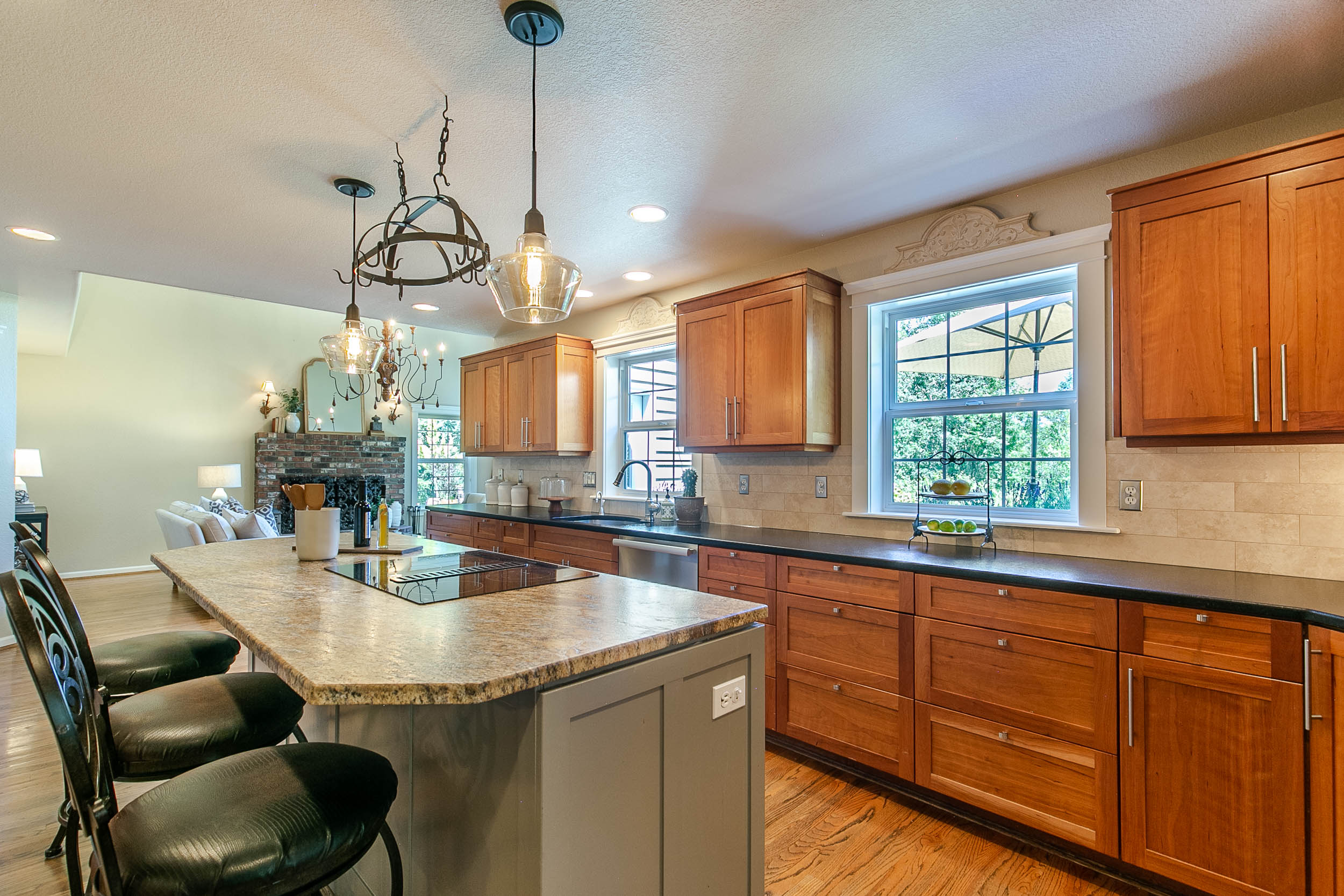 32617 Skyhawk WayEugene, OR 97405