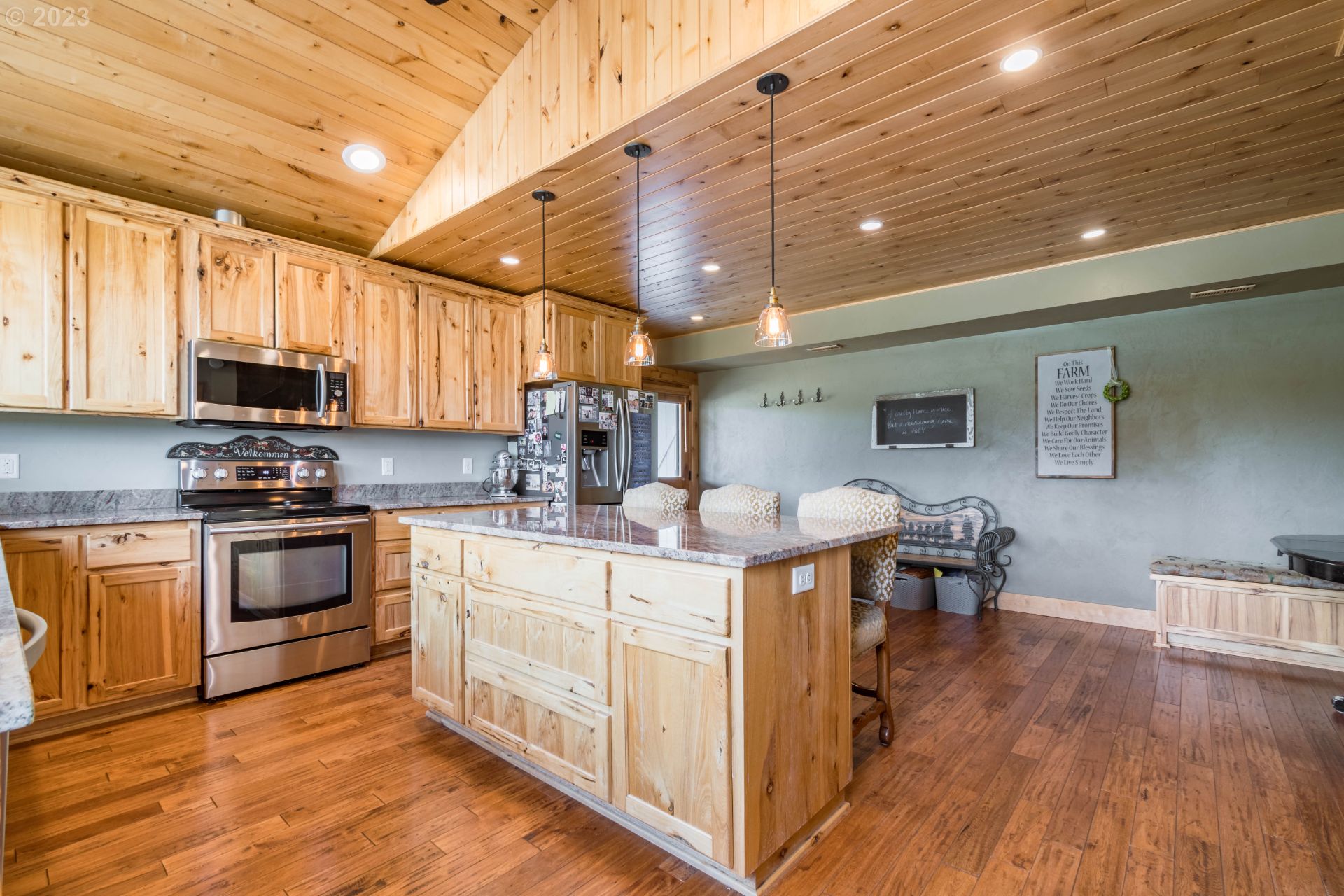 37691 Upper Camp Creek RdSpringfield, OR 97478