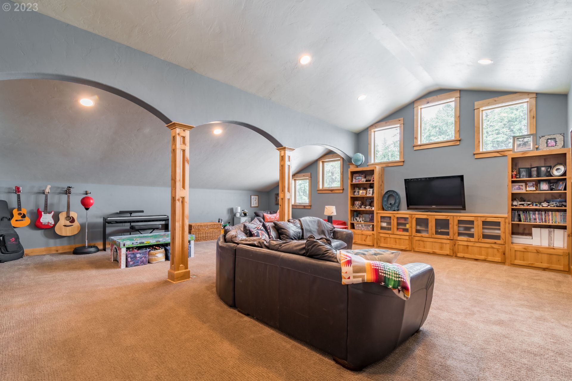 37691 Upper Camp Creek RdSpringfield, OR 97478
